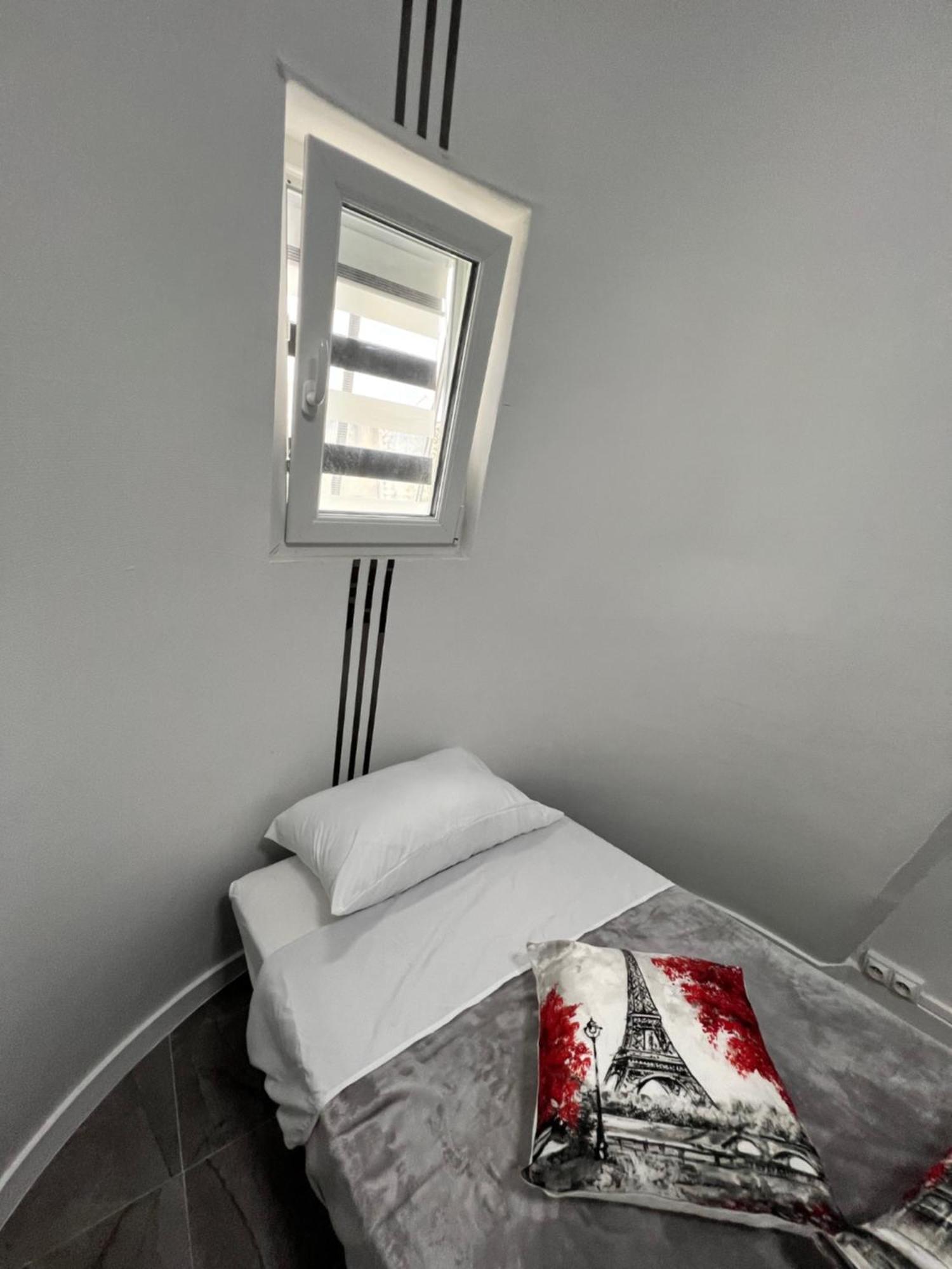 Apartment Bastille Bercy Gare De Lyon Climatisee 9m2 Ideal 1 Pers ,max 2 Pers Paris