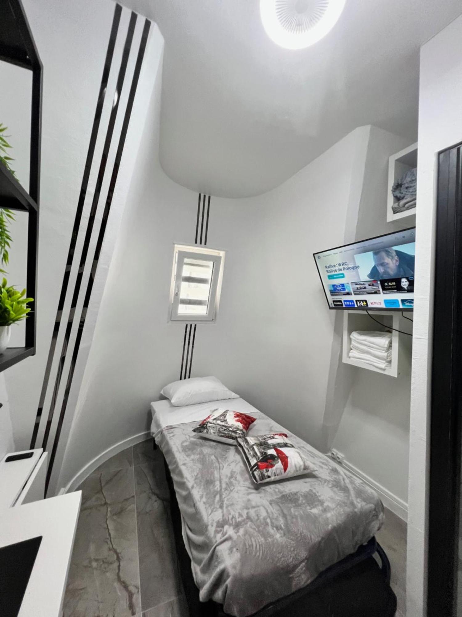 Bastille Bercy Gare De Lyon Climatisee 9m2 Ideal 1 Pers ,max 2 Pers Apartment