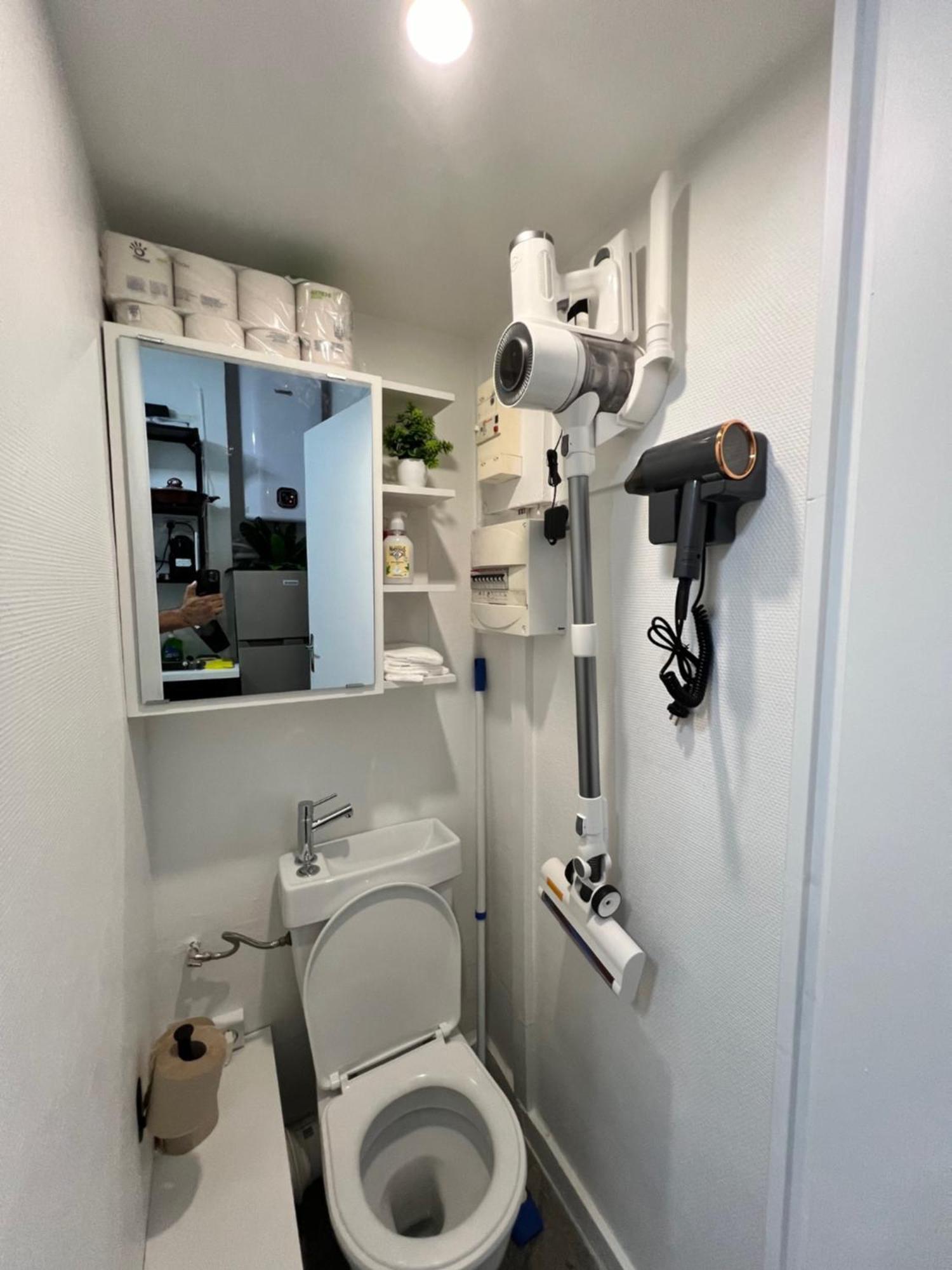 Apartment Bastille Bercy Gare De Lyon Climatisee 9m2 Ideal 1 Pers ,max 2 Pers Paris