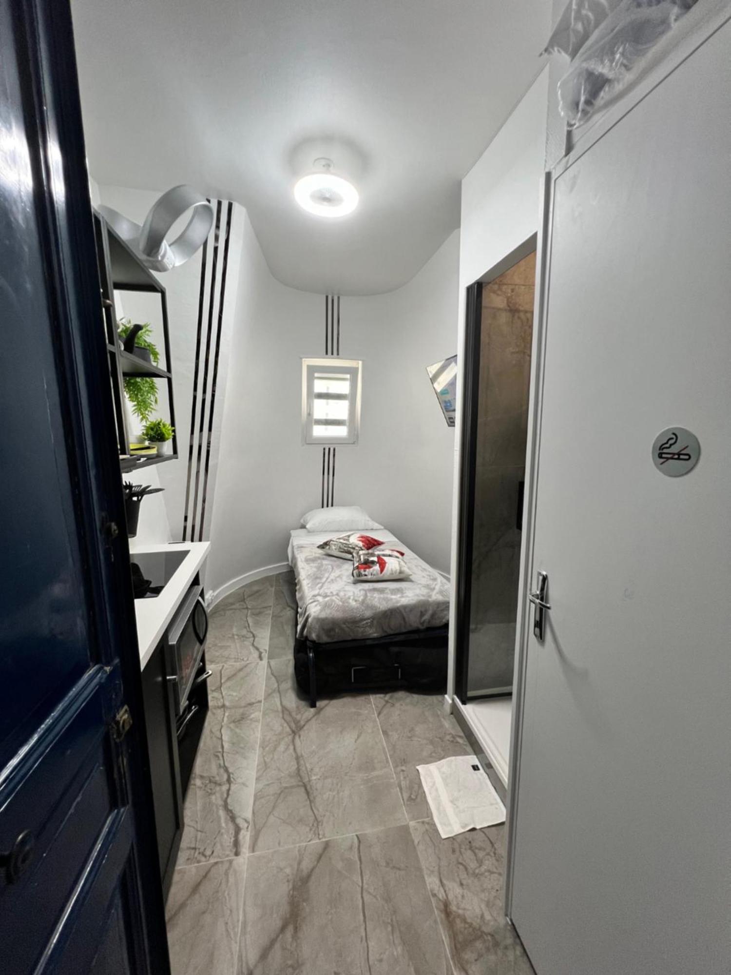 Apartment Bastille Bercy Gare De Lyon Climatisee 9m2 Ideal 1 Pers ,max 2 Pers Paris