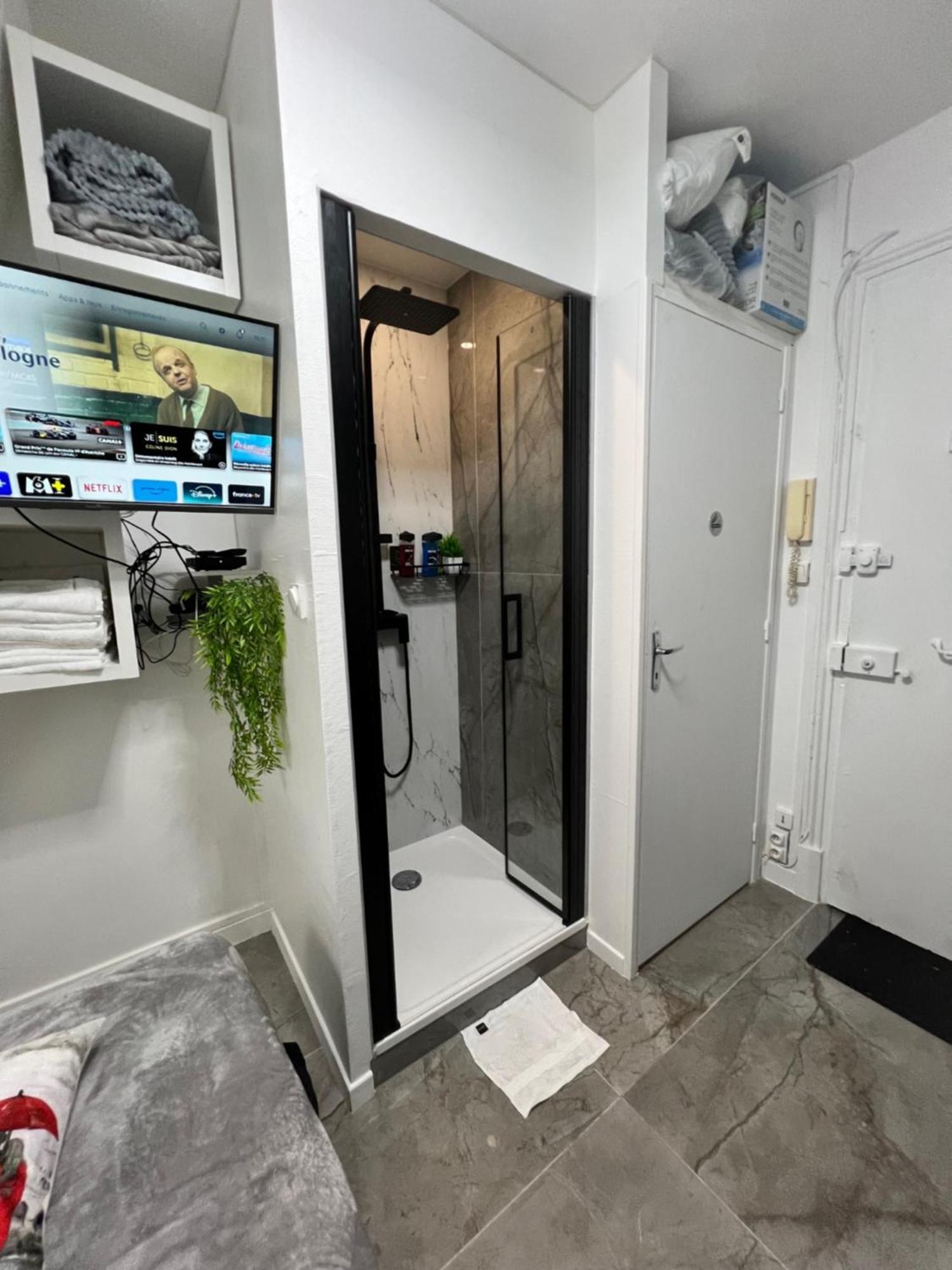 Bastille Bercy Gare De Lyon Climatisee 9m2 Ideal 1 Pers ,max 2 Pers Apartment